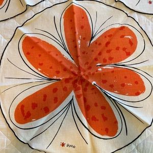 Vera Neumann ladybug eight (8) round linen napkins 16” diam. Perfect for Fall!